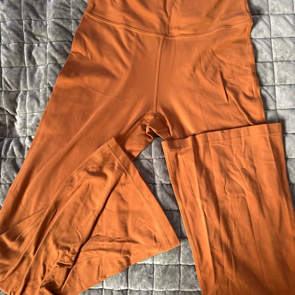 Sz 6 Lululemon Athletica Women's Burnt Orange groove pant Leggings